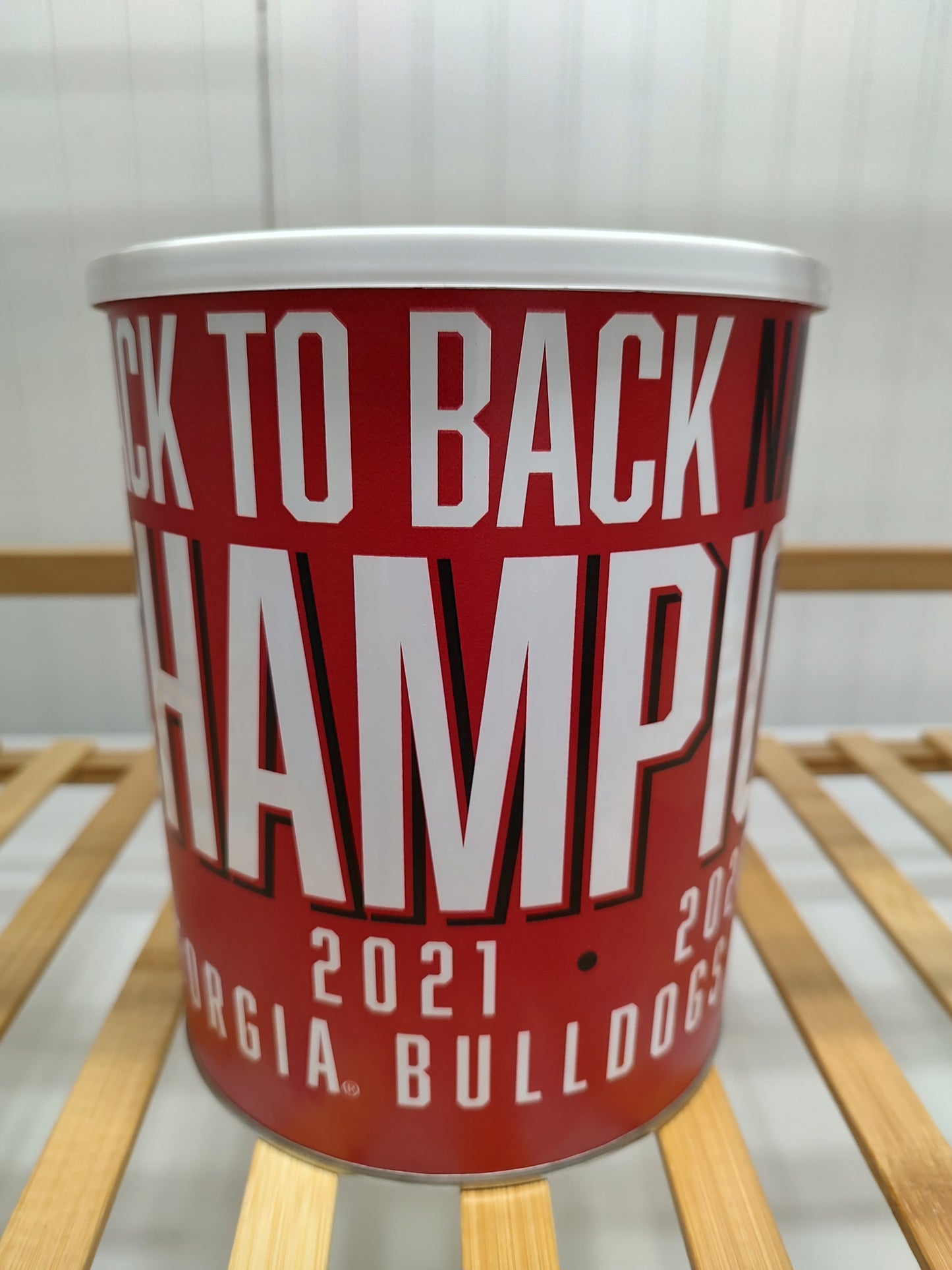 Popular NFL, College Football, Festive & Vintage Popcorn Tins