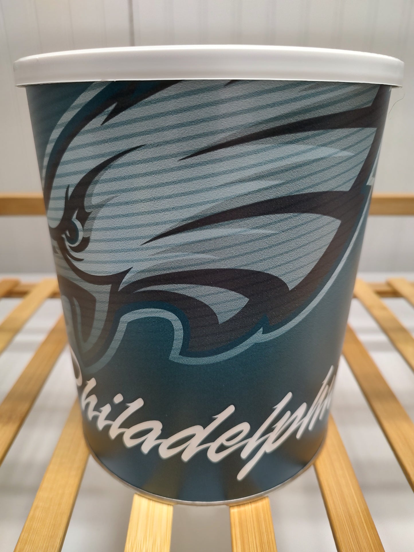 Popular NFL, College Football, Festive & Vintage Popcorn Tins