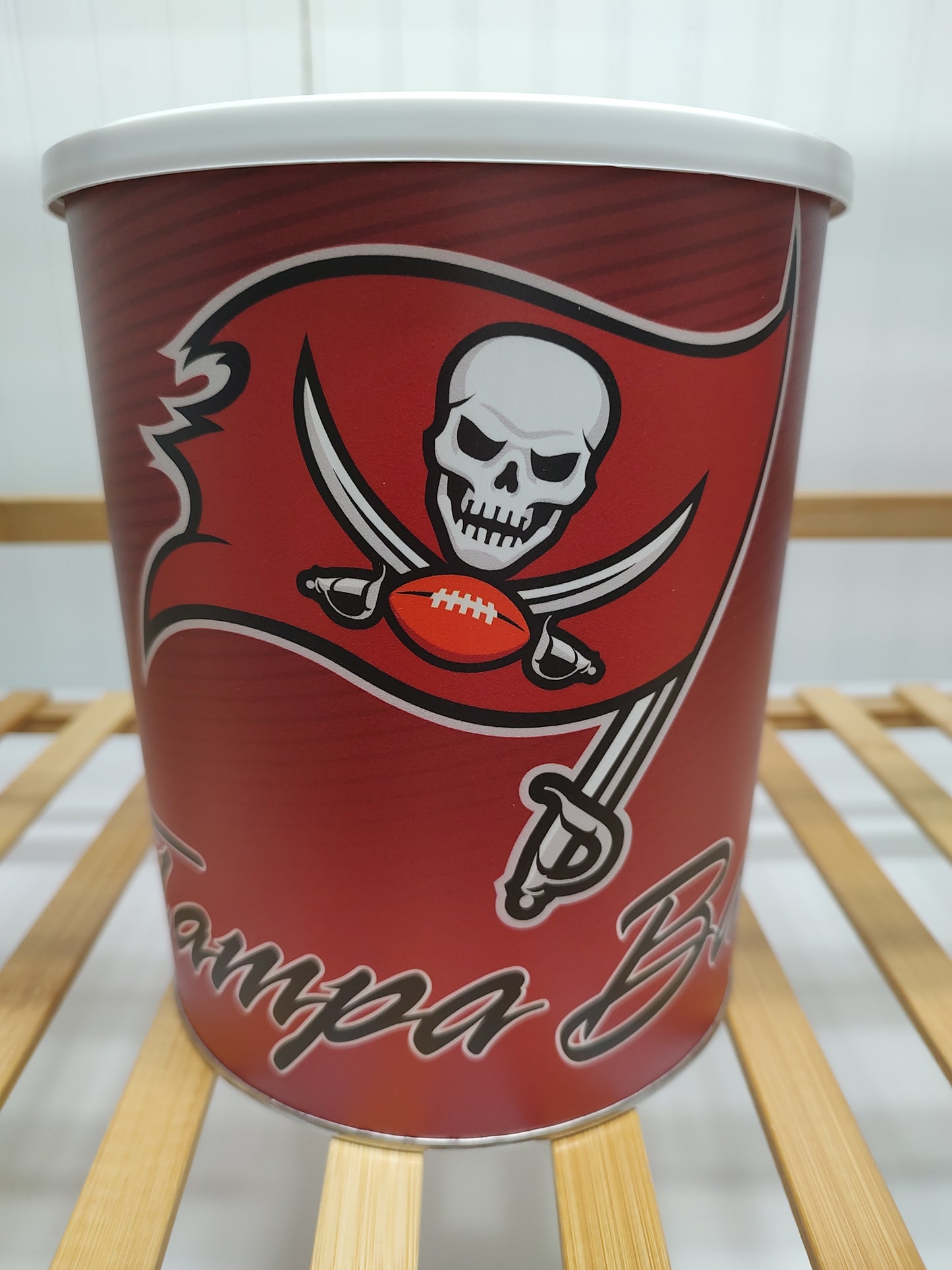 Popular NFL, College Football, Festive & Vintage Popcorn Tins